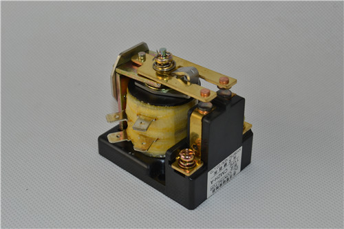 接触器